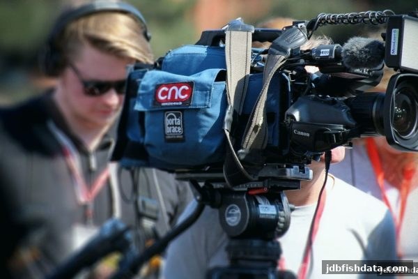 jdb捕鱼试玩揭秘：足球赛事直播评论分析入口全攻略